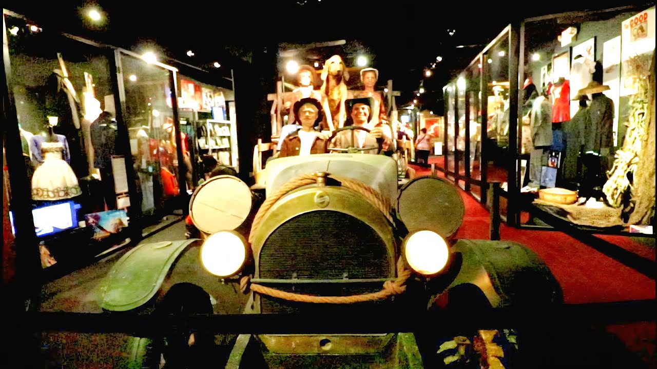 UNBELIEVABLE HOLLYWOOD MEMORABILIA MUSEUM COLLECTION