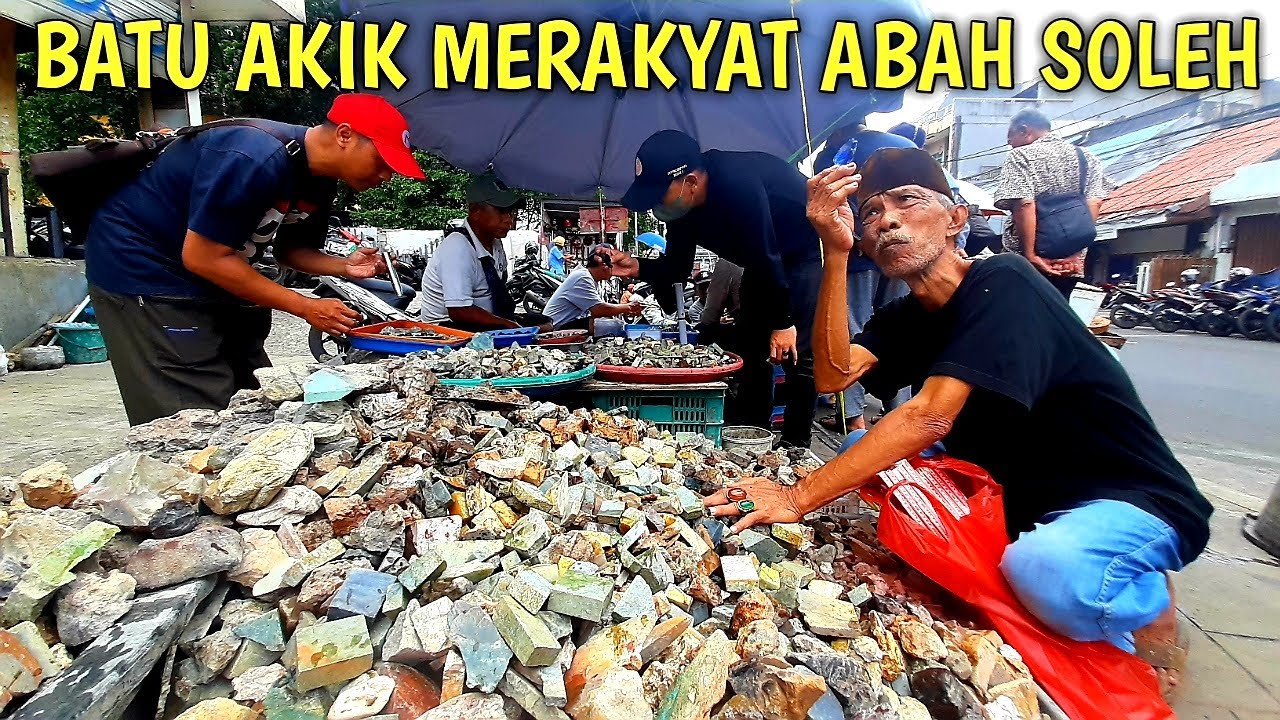 ABAH SOLEH BATU AKIK HARGA MERAKYAT DI LAPAK TROTOAR RAWA BENING