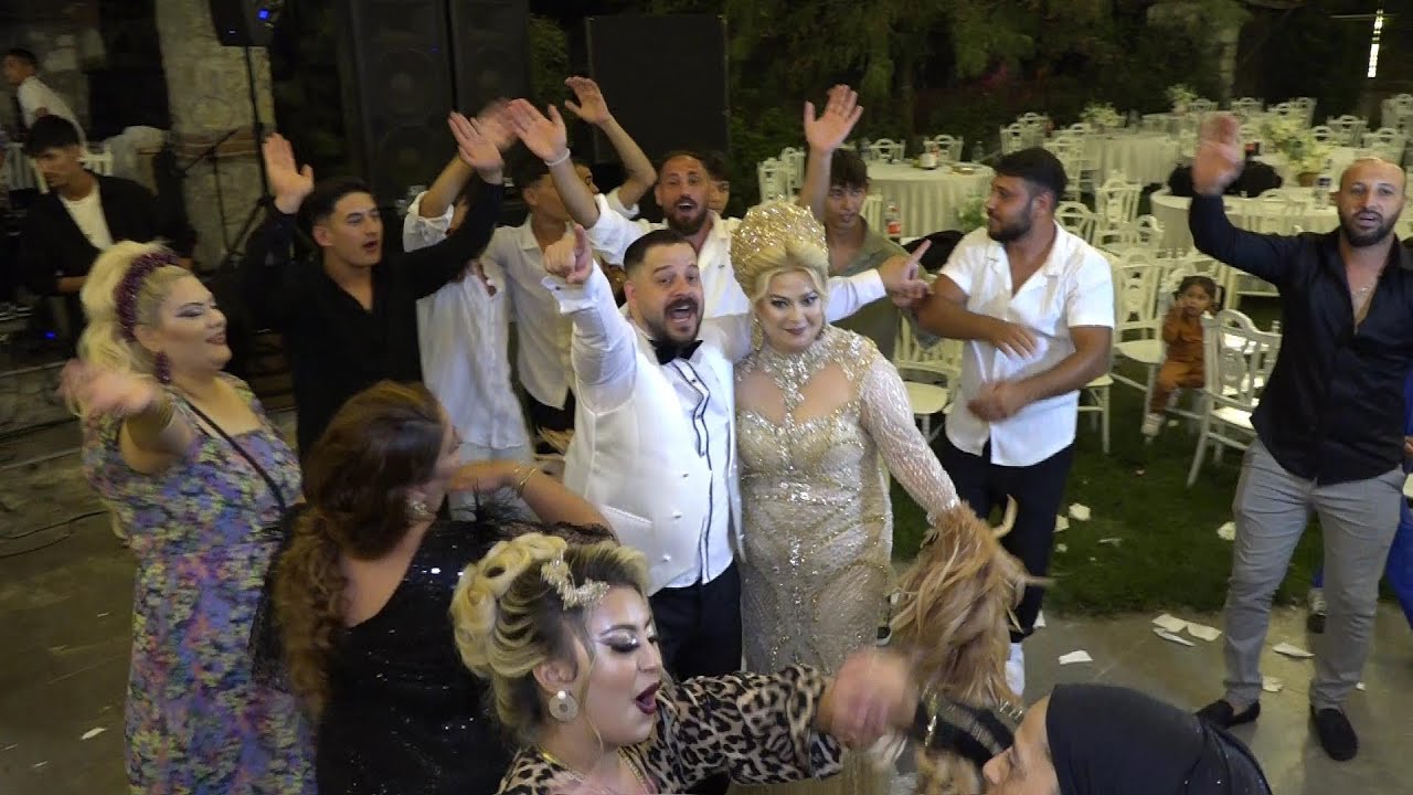 Balıkesirde Yok Böyle Bir Roman Düğünü İzleyen Hasta İzlemeyen Yasta Kalır