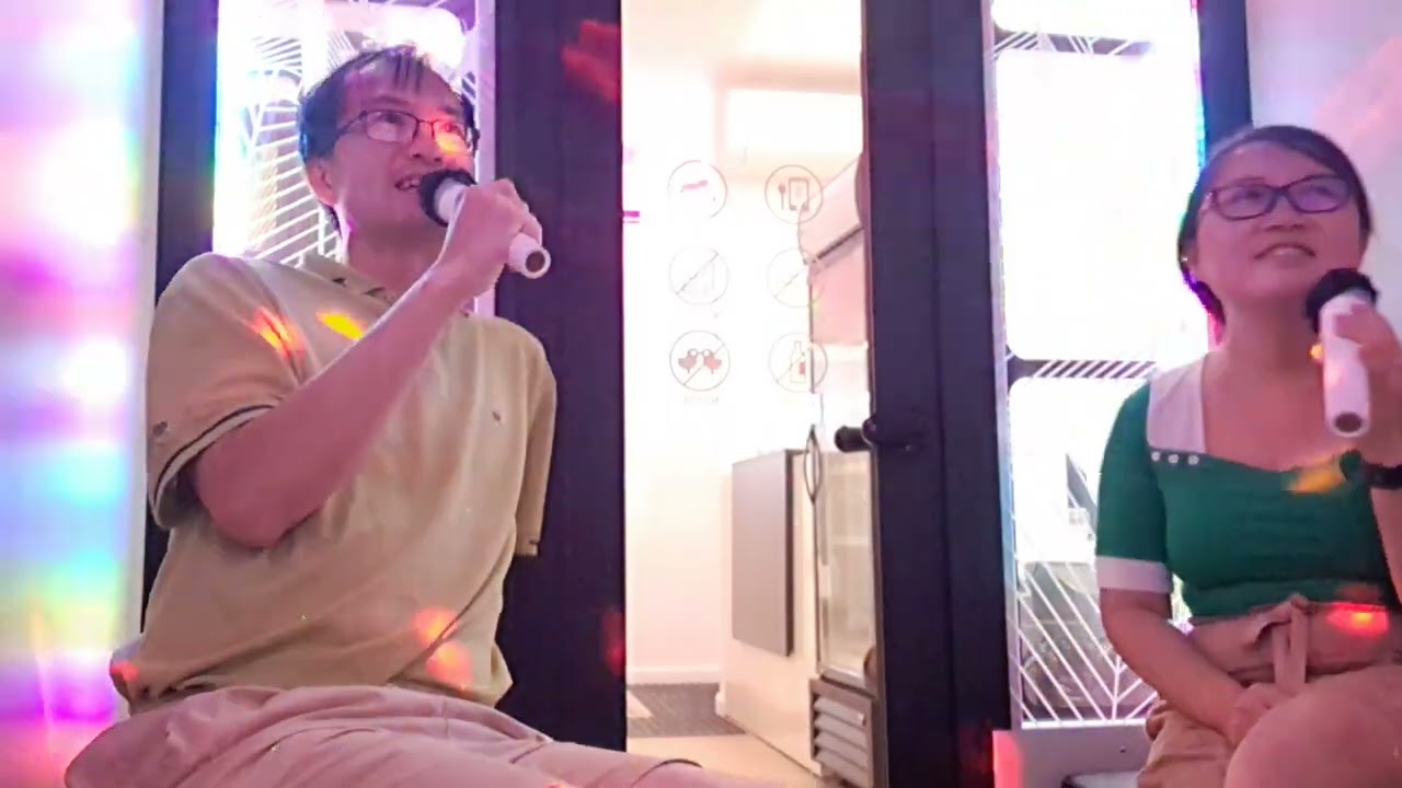APT (Rose & Bruno Mars) Booth Karaoke HD