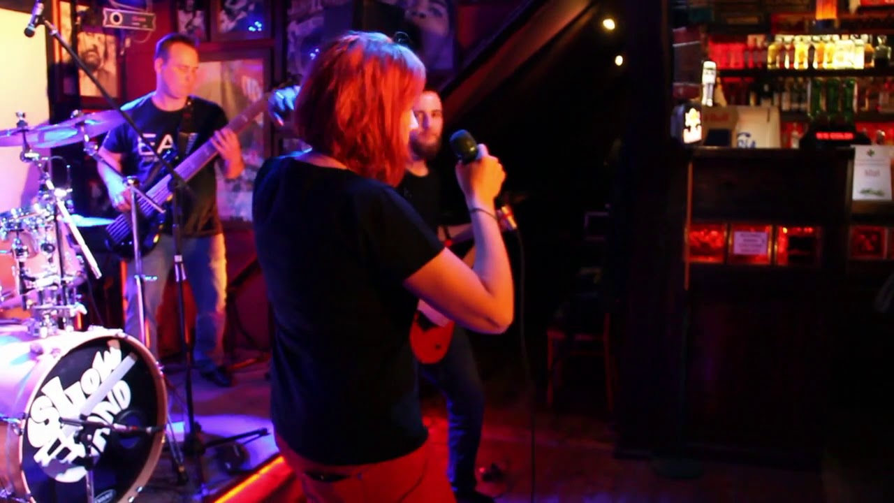 SLOWHAND - Szkoda słow - 6Ścian Pub