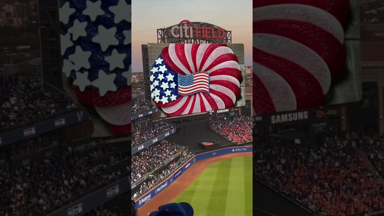 DIY Deco Mesh Patriotic Wreath/ American Flag Wreath/ DIY Patriotic Decor/ Patriotic Spiral Wreath