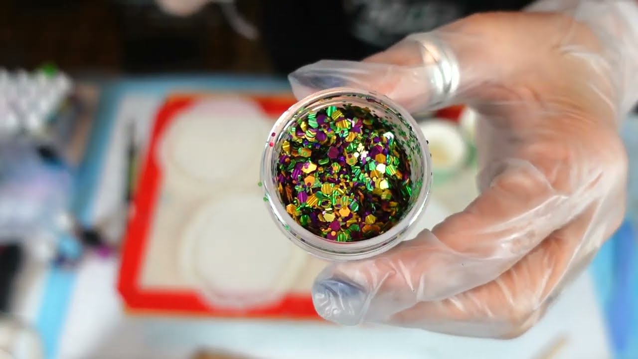 When experimenting goes WRONG lol... Bloom Flower Resin Trinket Dishes done 4 ways. Video #337