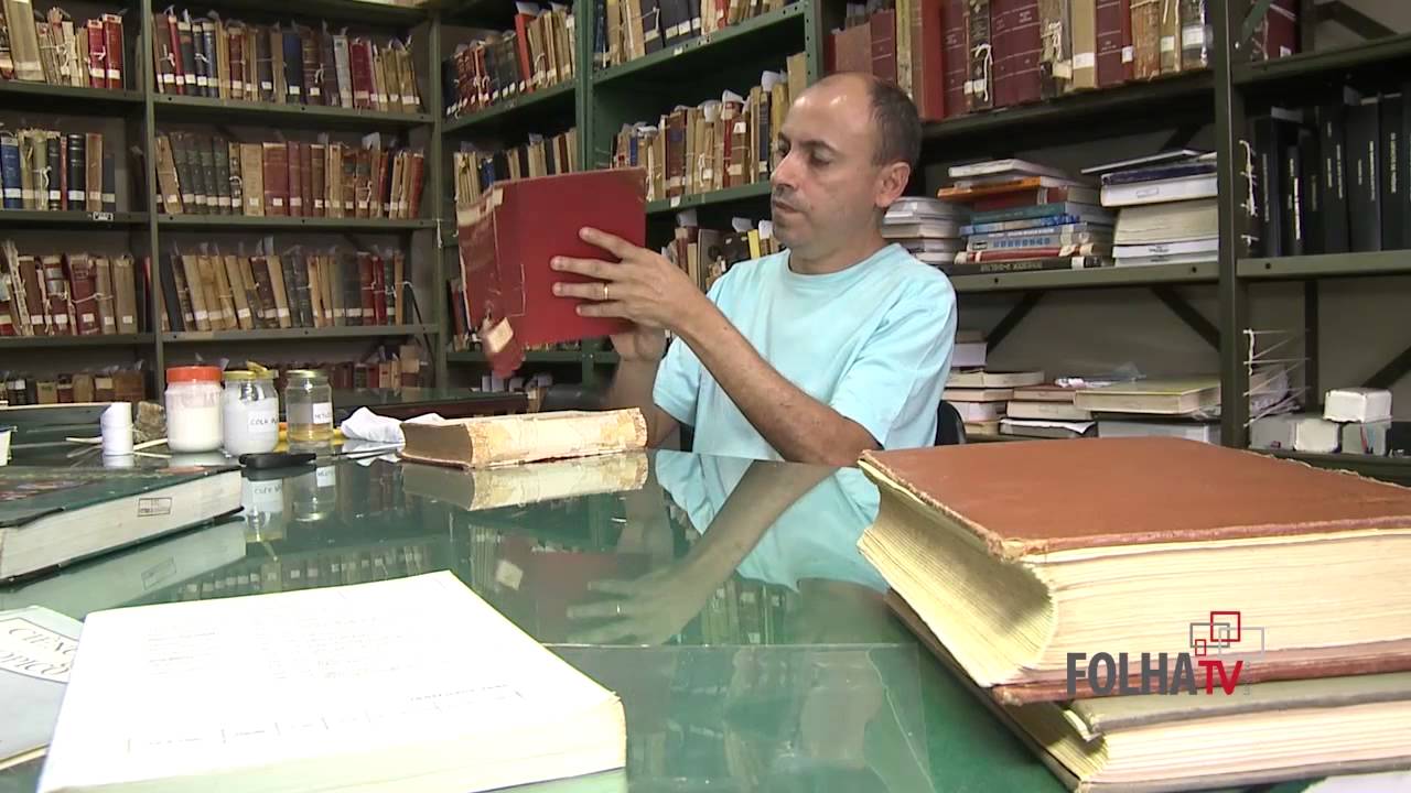 FolhaTV Programa 98 - Trabalho minucioso de restauração de livros na biblioteca da UEL.