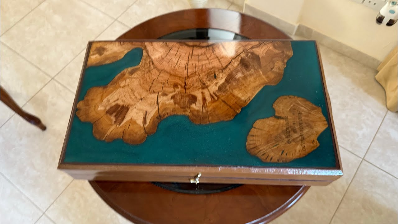 Handmade  backgammon with olive wood and resin