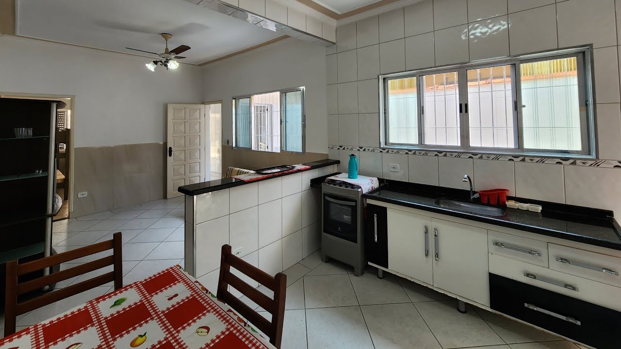 Bela casa à venda 100% MOBILIADA em Praia Grande SP #praia