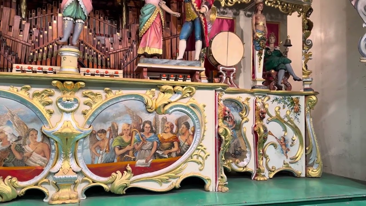 89-key Gavioli fairground organ at The Circus World Museum, Baraboo, WI, plays “Soeur Sourire”