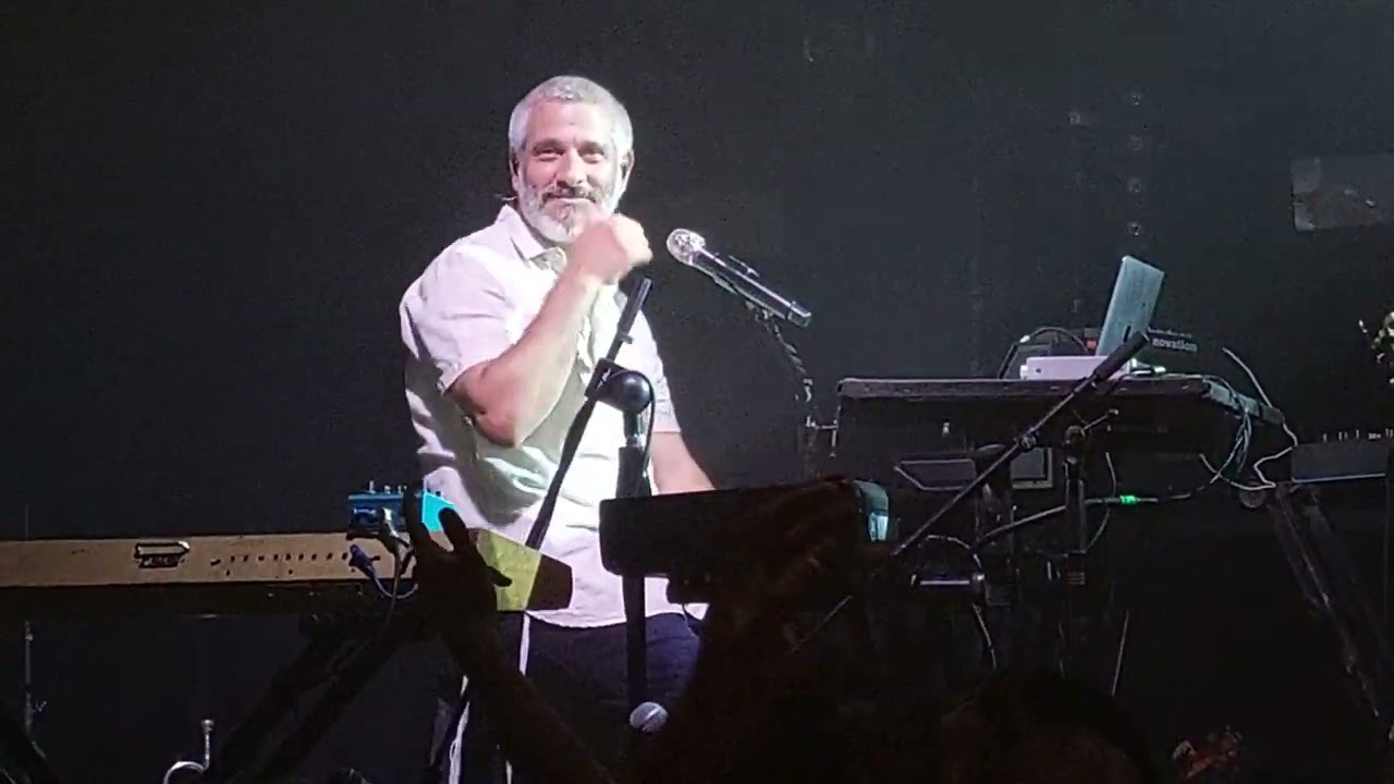 תתחנני אליי + יש לי סיכוי להינצל, אביתר בנאי, בארבי, 10.8.2022