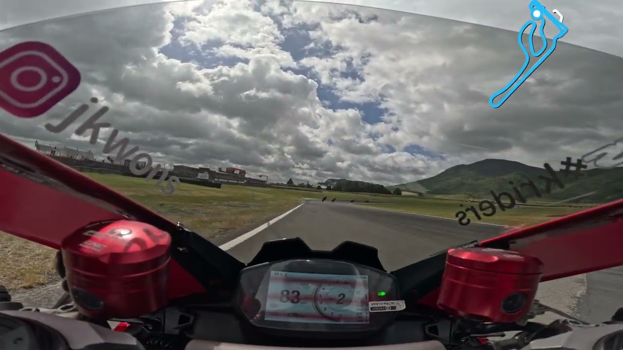 S25 Ep.1220 Ducati Panigale V2 Taupo Moto - Session 1
