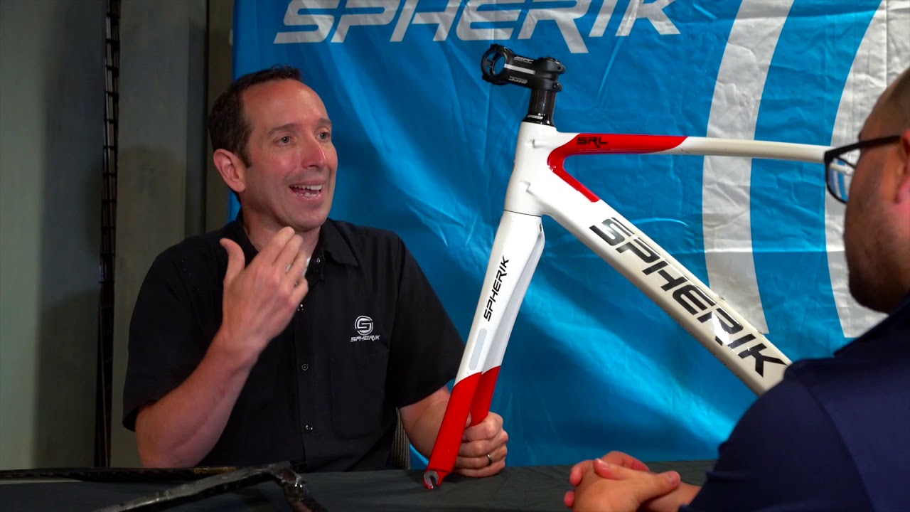 Première capsule présentée par SPHERIK : Comment choisir le cadre de votre vélo de route?