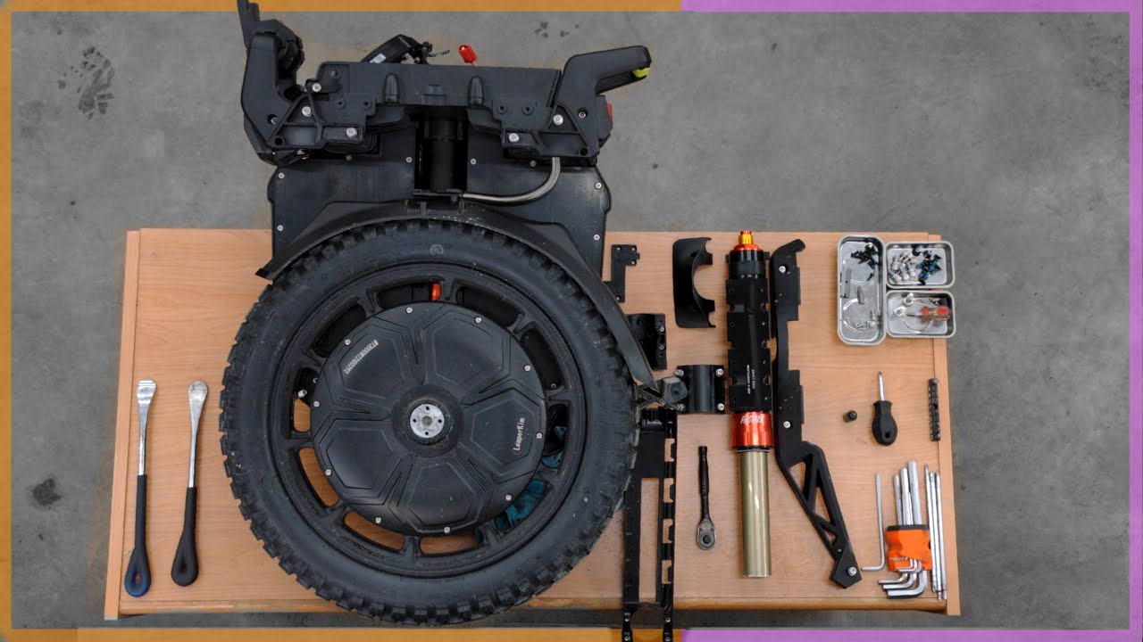 Veteran Sherman-S | Michelin Pilot street tire installation | Disassembly + Assembly