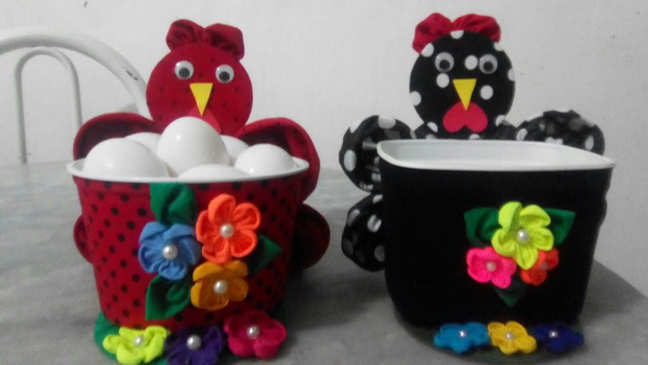 porta ovos galinha 🐔 de fuxico toda trabalhada c/materiais recicláveis (DO LIXO AO LUXO!)