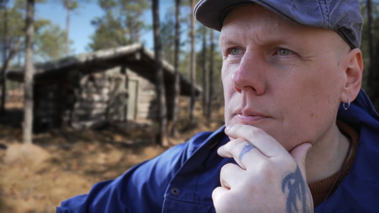 Salaperäinen autiomaja suolla - Tähtitaivas ja retkihampurilaisia