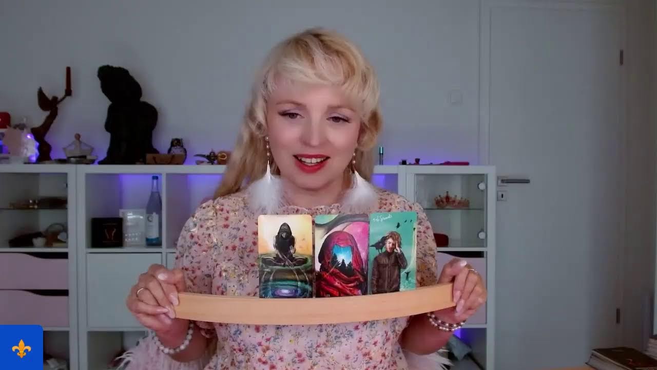 LIVE TAROT READING