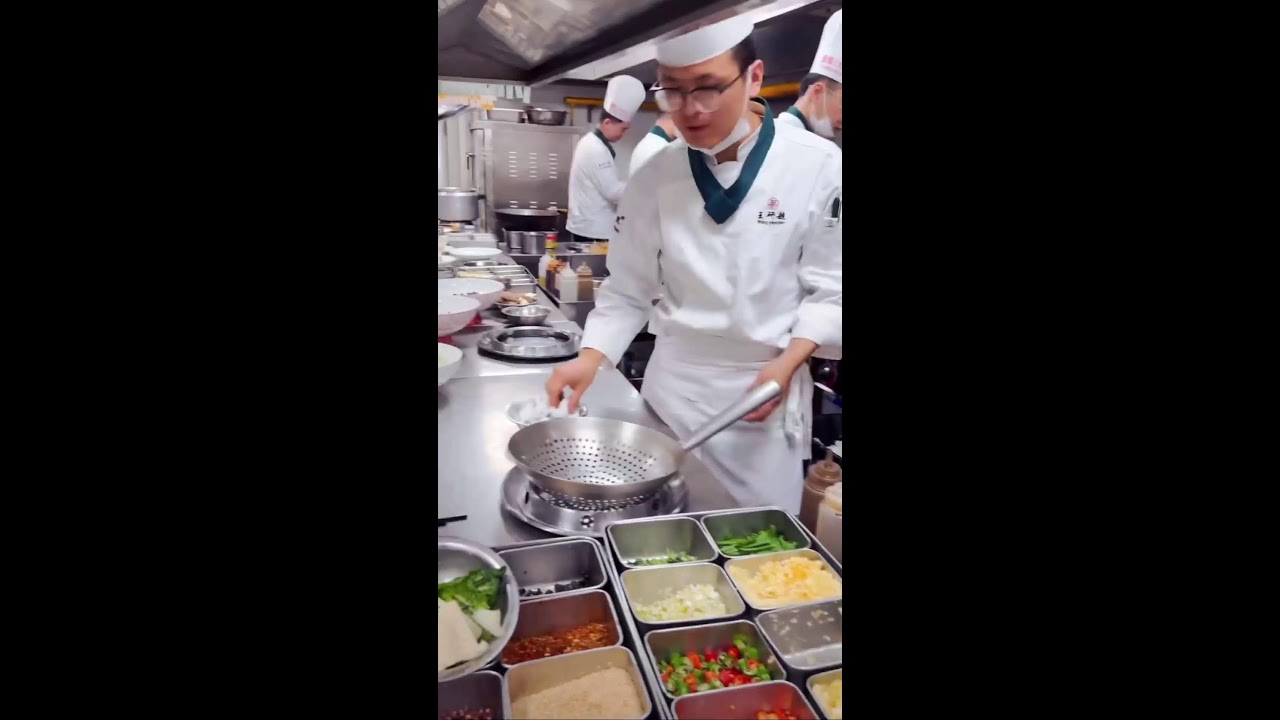 🔥Fire Chinese Chef Live Cooking in The Kitchen / 大廚火爆出餐現場解說🔥