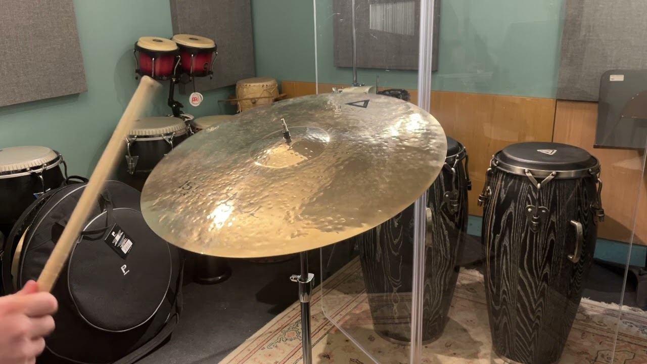 ISTANBUL AGOP 22