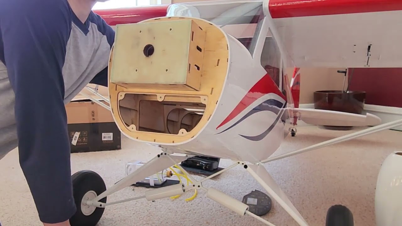 Hanger 9 Carbon Cub FX 3 (DLE 222 engine install.)