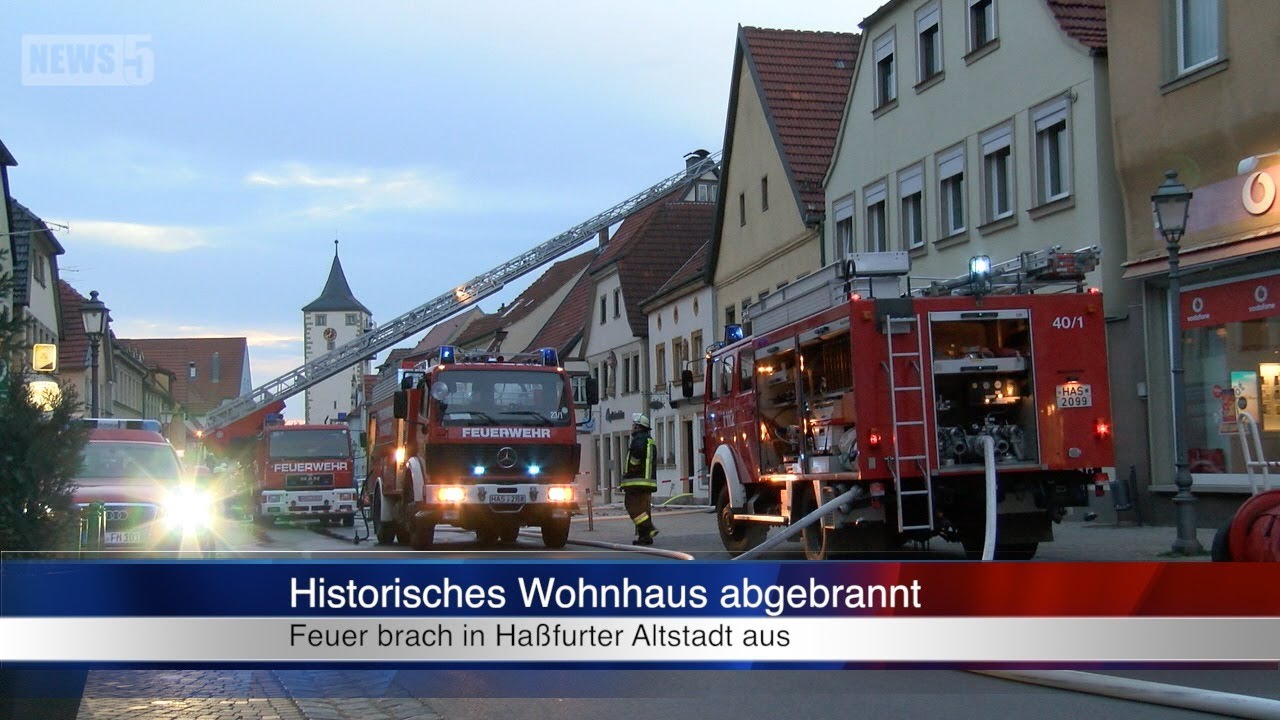 06.04.2014 (HAS) Historisches Wohnhaus in Haßfurt brennt ab