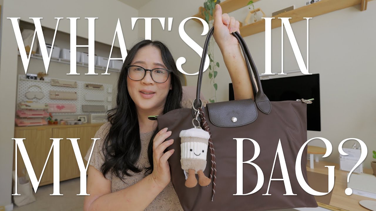 What's In My *Updated* Everyday Bag? | Longchamp Le Pliage Medium Mocha (terra comparison)