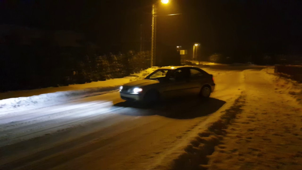 BMW E46 Compact Winter Drift - Full Attack