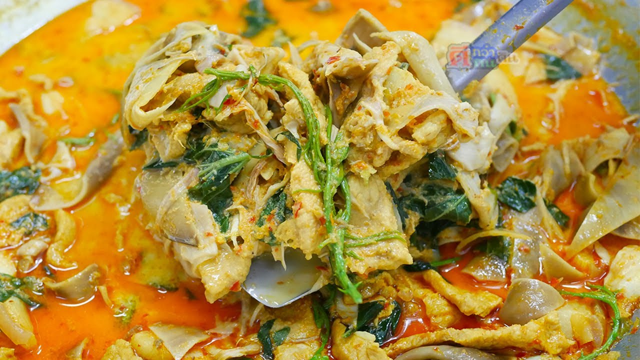 แกงคั่วหัวปลีใส่หมู เพิ่มความหอมให้พริกแกง น้ำแกงเข้มข้นหอมมัน หัวปลีขาวจั๊วน่ากินแค่ทำตามนี้