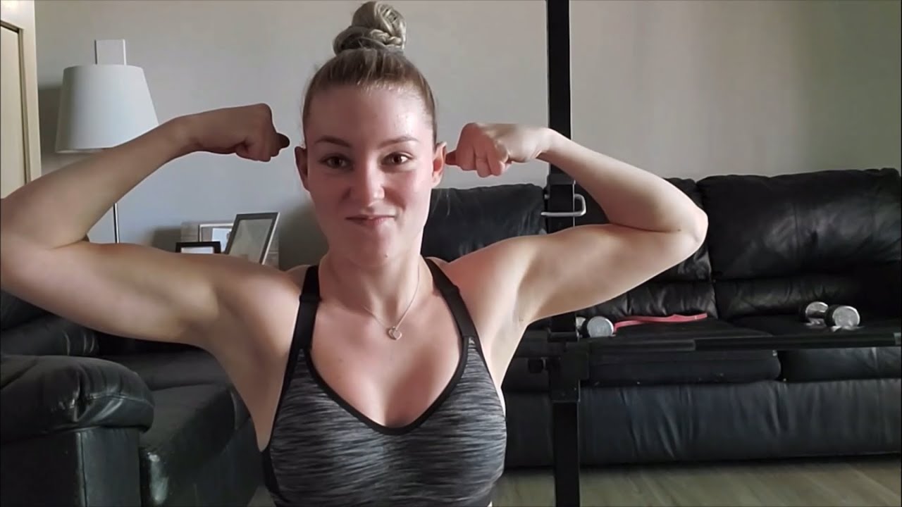 Lisa Vannatta (STPeach) Flexing On Stream 