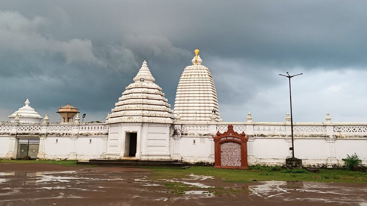 ମହିମା ମହାପ୍ରଭୁଙ୍କ ଗାଦି ମନ୍ଦିର ସନ୍ଧ୍ୟା ନୀତି ଚାଲିଛି🙏🙏09/09/2025#mahimagadi #gadiniti #jorandagadi