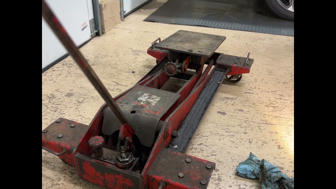 ￼ Fixing a Hydraulic￼ Transmission Jack