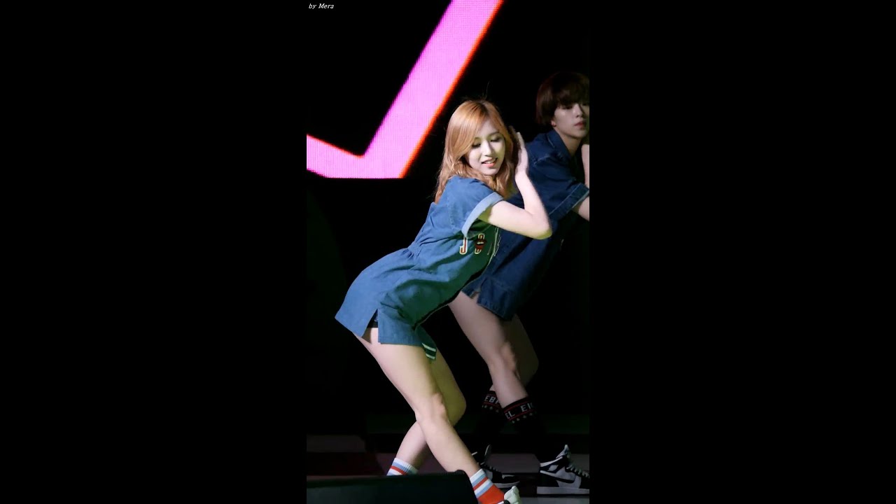 160525 트와이스 (TWICE) OOH-AHH하게 (Like OOH-AHH)  [미나] Mina 직캠 Fancam (아주대학교축제) by Mera