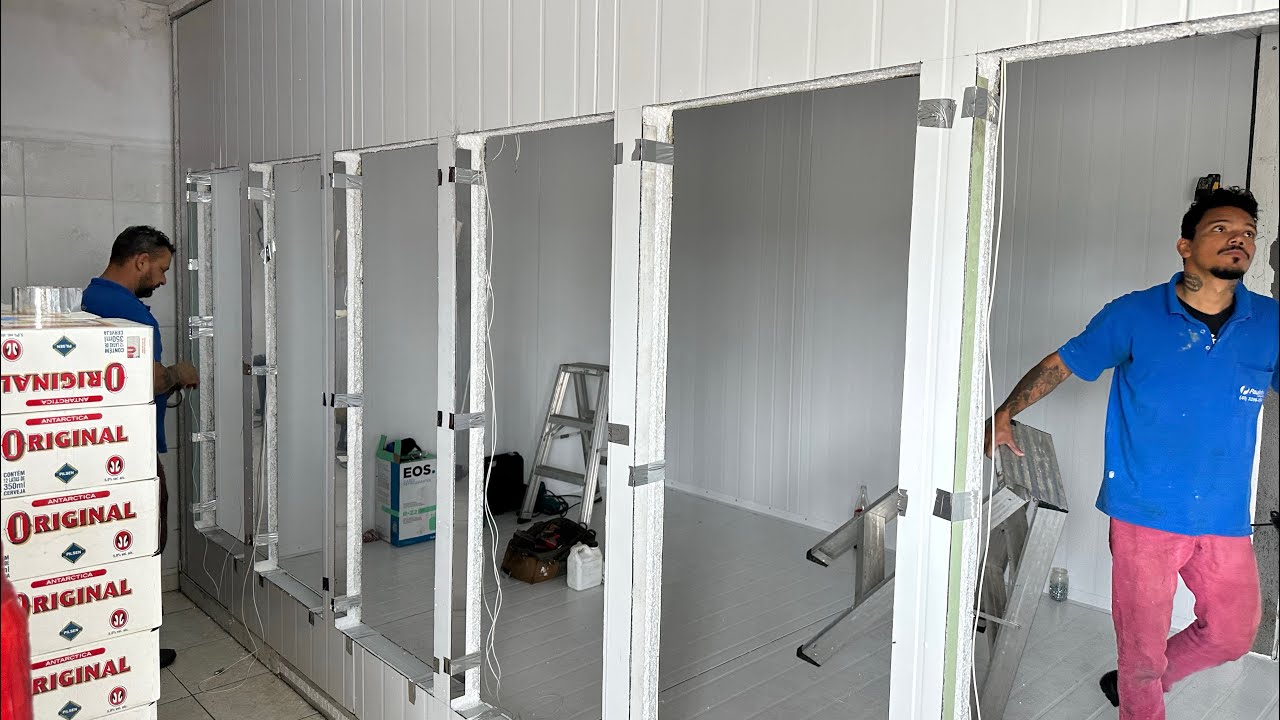 INSTALANDO DESEMBAÇADOR DAS PORTAS DA CAMARA FRIA - DISTRIBUIDORA DE BEBIDAS