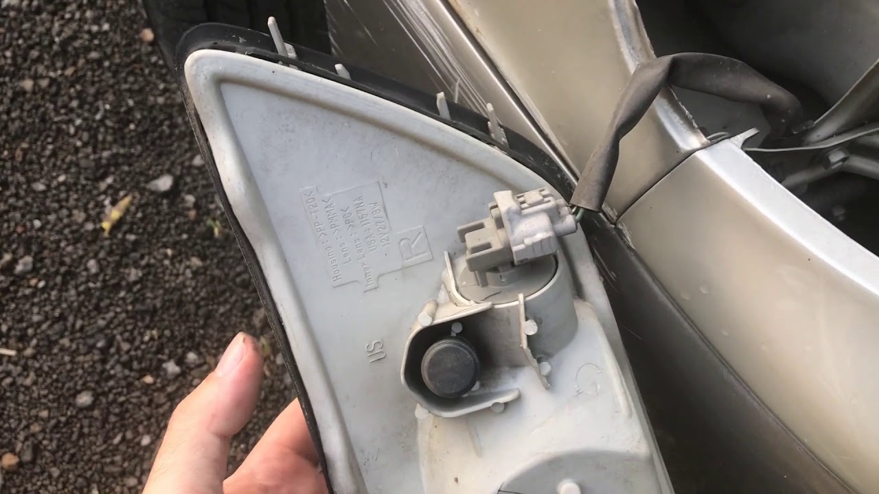 ES300 Headlight replacement