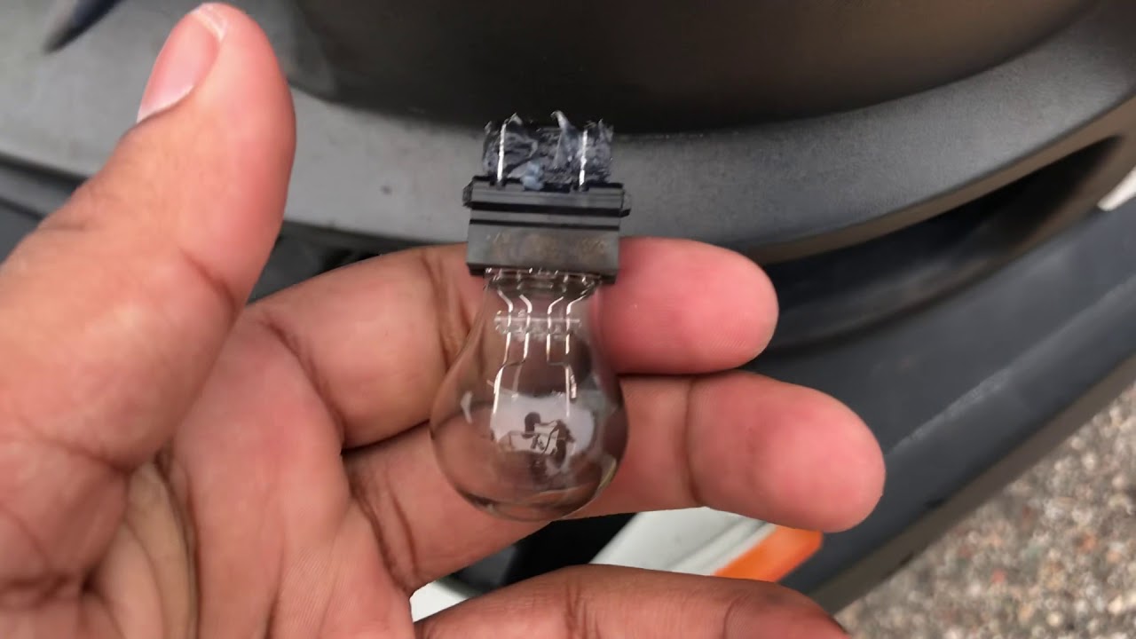 How to Change a Chevy Express Turn Signal Bulb