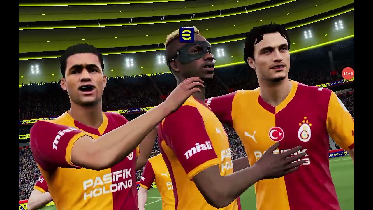 eFootball oynuyorum 