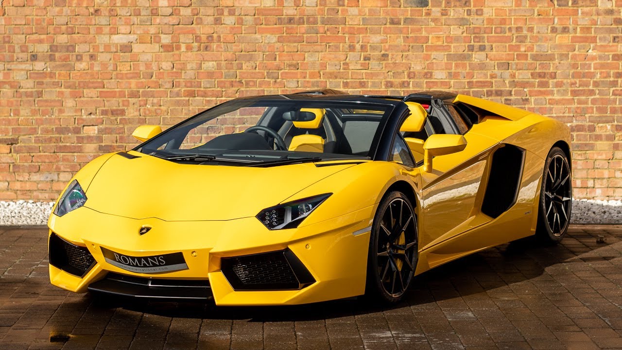 2017 Lamborghini Aventador LP700-4 Roadster - Giallo Orion - Walkaround, Interior & Exhaust Sound