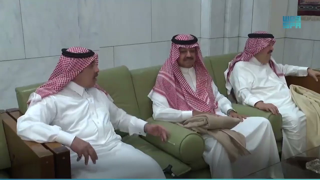 الملك سلمان يزور منطقة قصر الحكم في مدينة الرياض