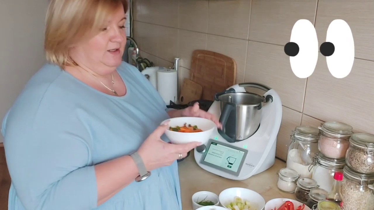 Przepyszna i bardzo szybka zupa tajska. Trochę inna niż z przepisu,bo to czego nie lubię nie wrzucam