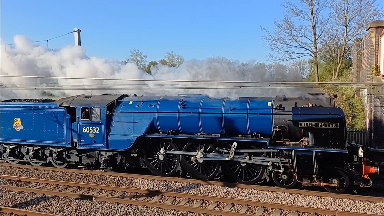 BLUE PETER 60532 + 40013/D213 on the LAKELANDER RAILTOUR at winwick and Warrington Bank Quay