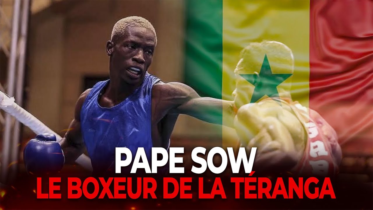 Le boxeur s&eacute;n&eacute;galais Pape Sow fait le show lors de l'&eacute;v&egrave;nement de boxe le Choc des Titans