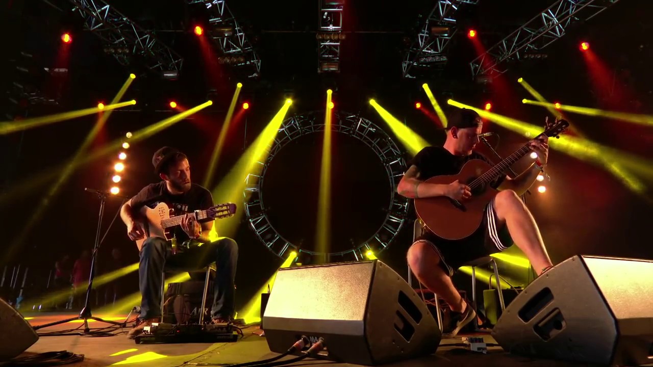 Showhawk Duo performing Adagio for Strings live at The Isle of Wight Festival 2017