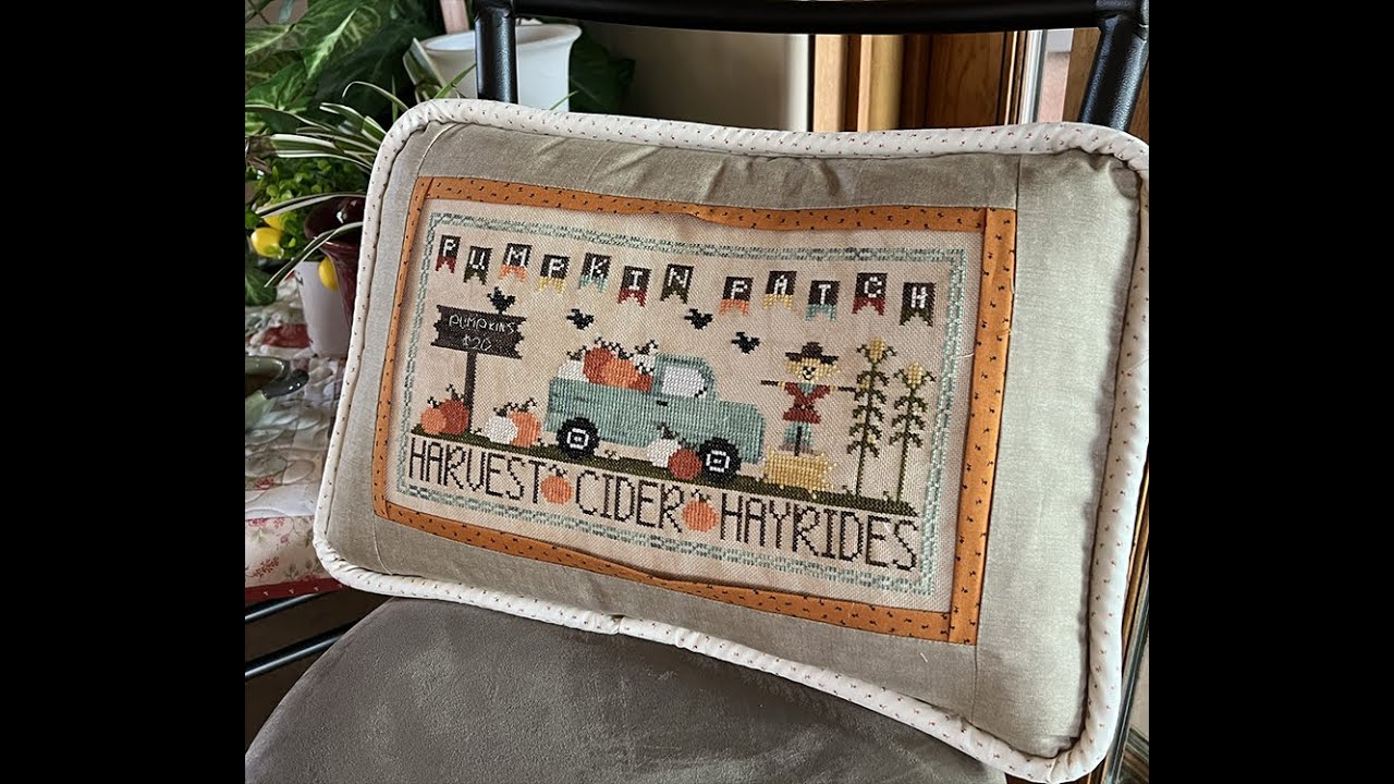 Learn how to make a pillow with piping!