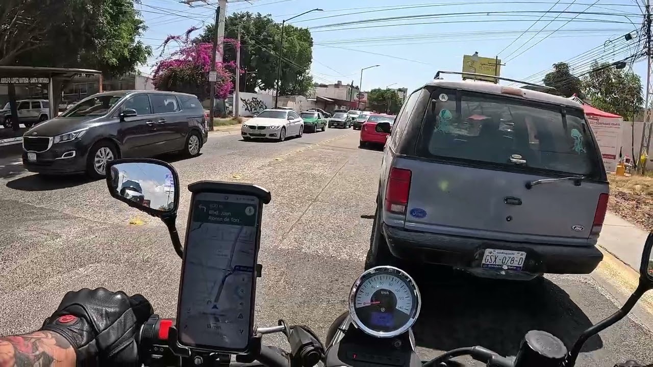 Salida al mercado de la piel en León Guanajuato.