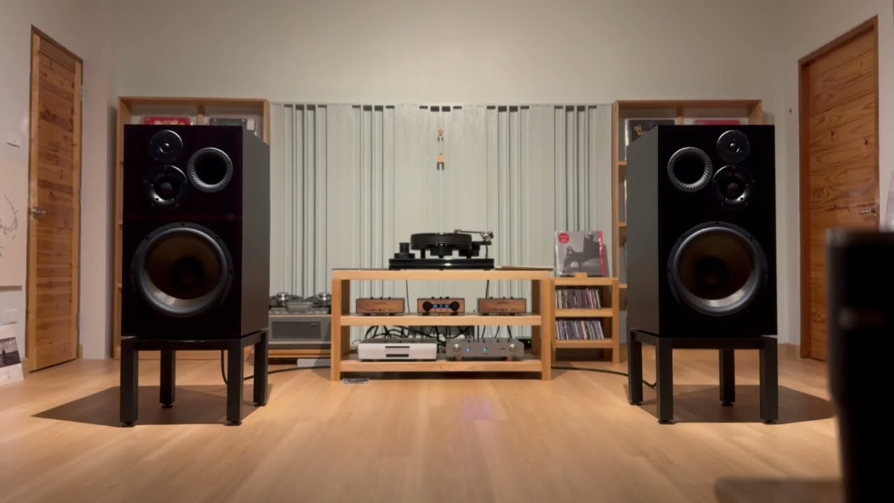 Revival Audio Atalante7evo - Hugh Masekela