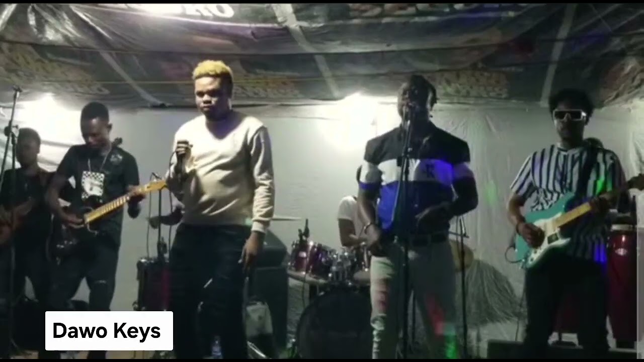 Veye jèn Keyboardist sa nan Nòdwès pòdepè misye rele Dawo Keys, lap jwe nan Klasik Mizik 