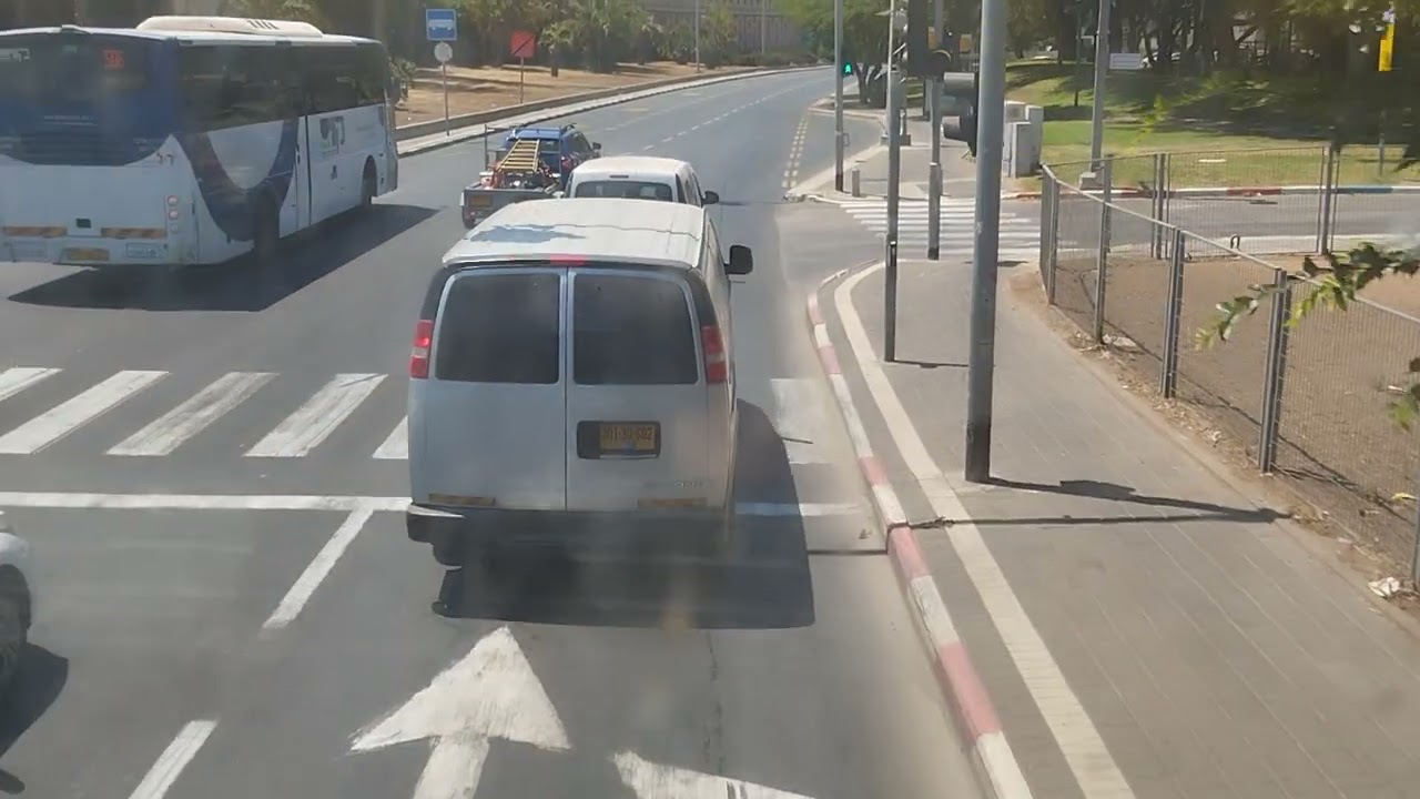 נסיעה באוטובוס הקומתיים בקו 190 חלק 2