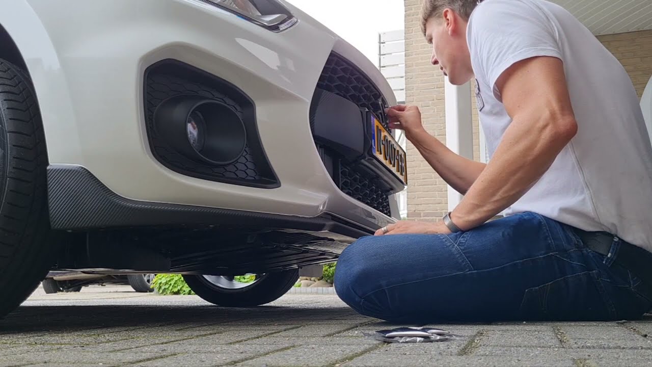 REMOVING OEM SUZUKI BADGE EMBLEM REPLACING w/ CARBON BADGE ZC33S HOW TO DIY SWIFT SPORT HYBRID 1.4T