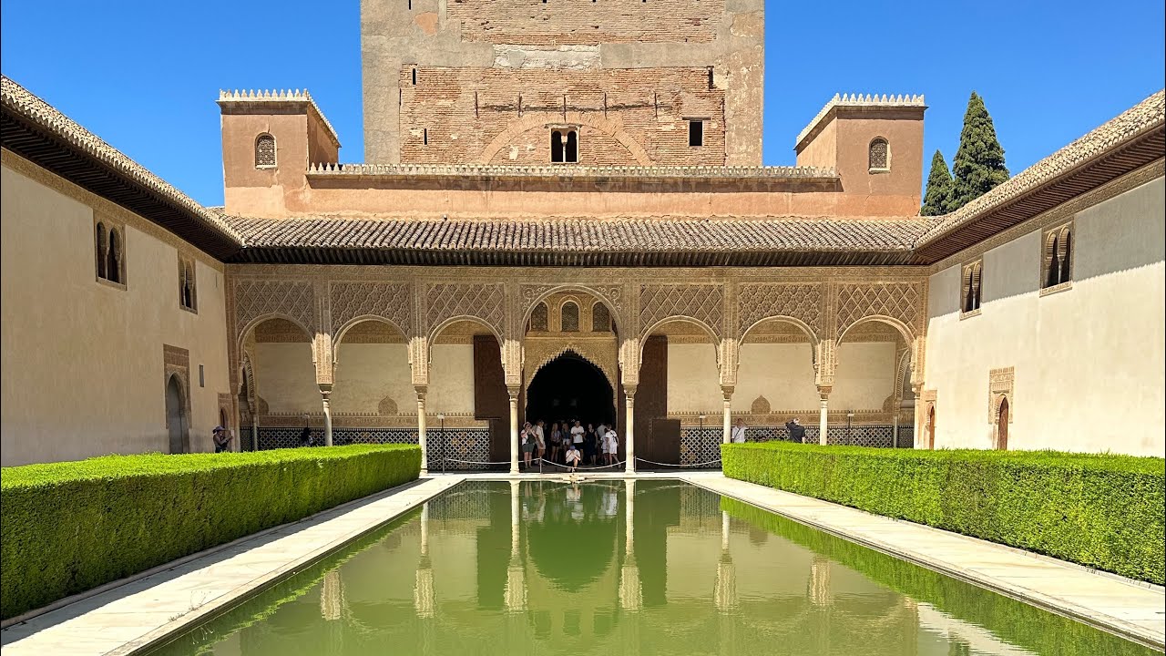 Alhambra&rsquo;s Nasrid Palace quick tour