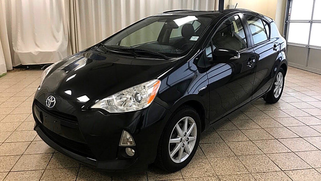 2014 Toyota Prius C Technology l STK# 3128 l Cochrane Toyota