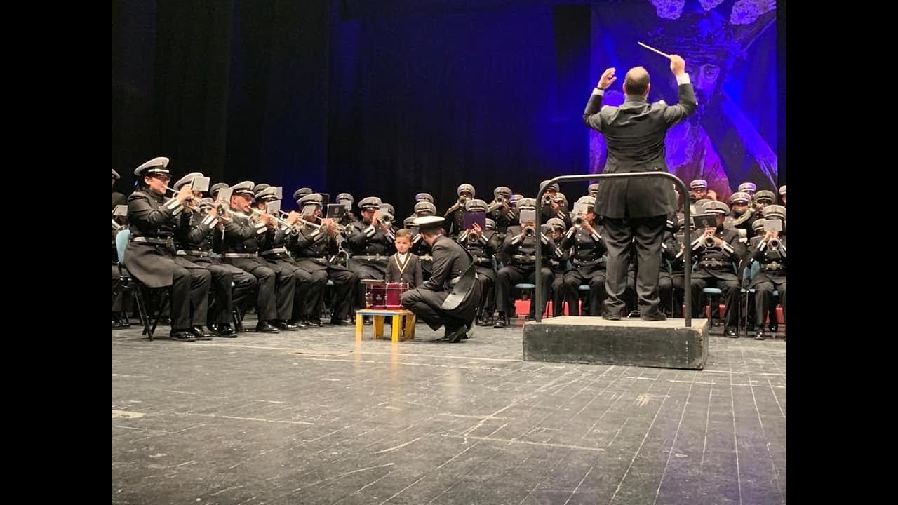 Hugo toca en el Certamen de bandas 