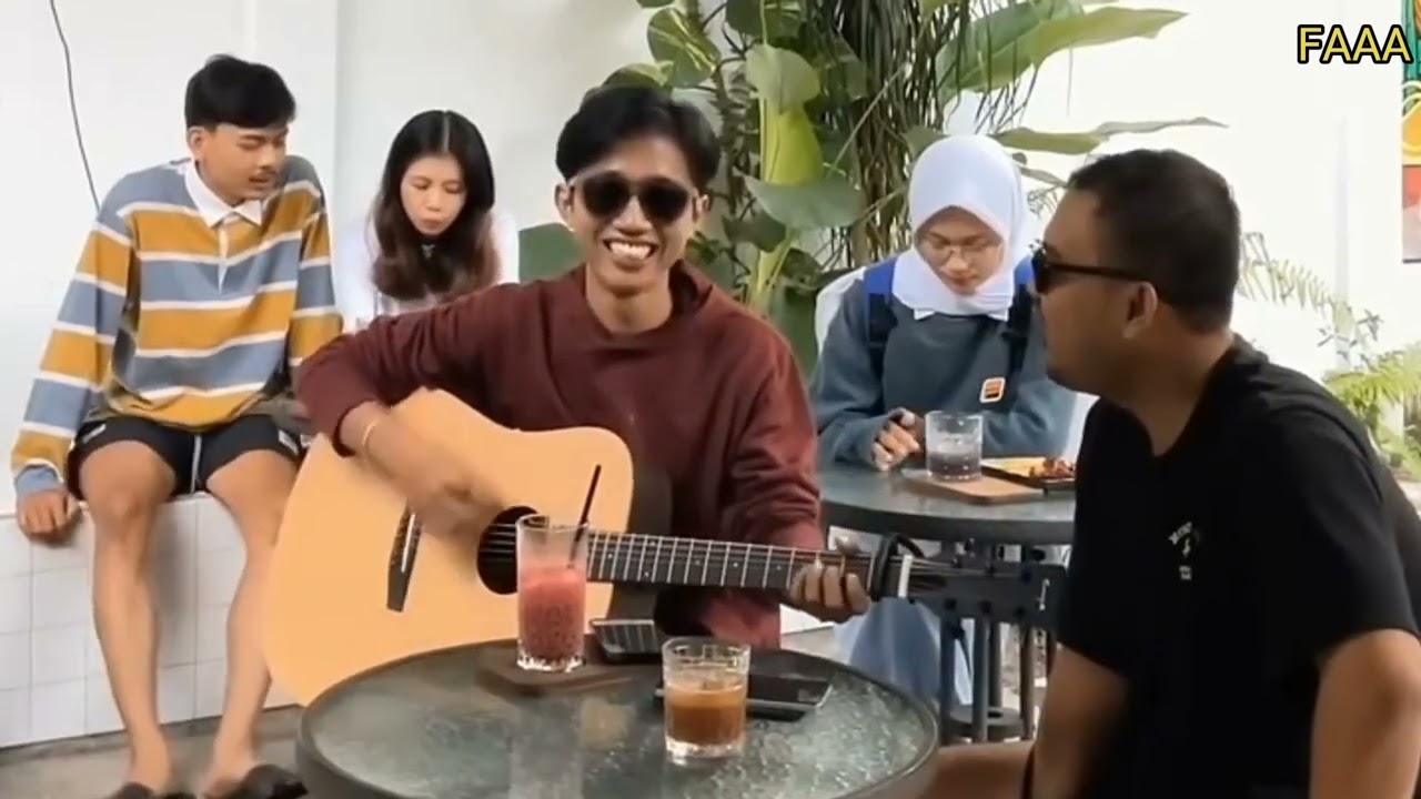 PRANK NYANYI ORANG PACARAN SAMPE RIBUT!!🤣🤣
