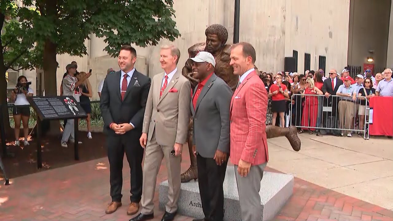 Archie Griffin statue unveiled at Ohio Stadium